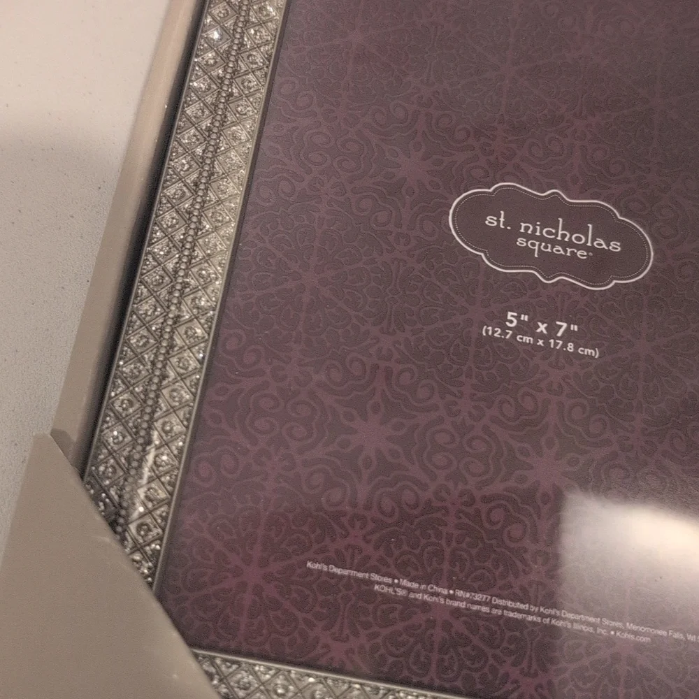 St. Nicholas Square Silver Sparkly Picture Frame
